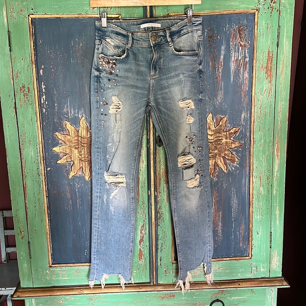 Zara distressed skinny jeans Size 4 embellished w/ Rhinestones